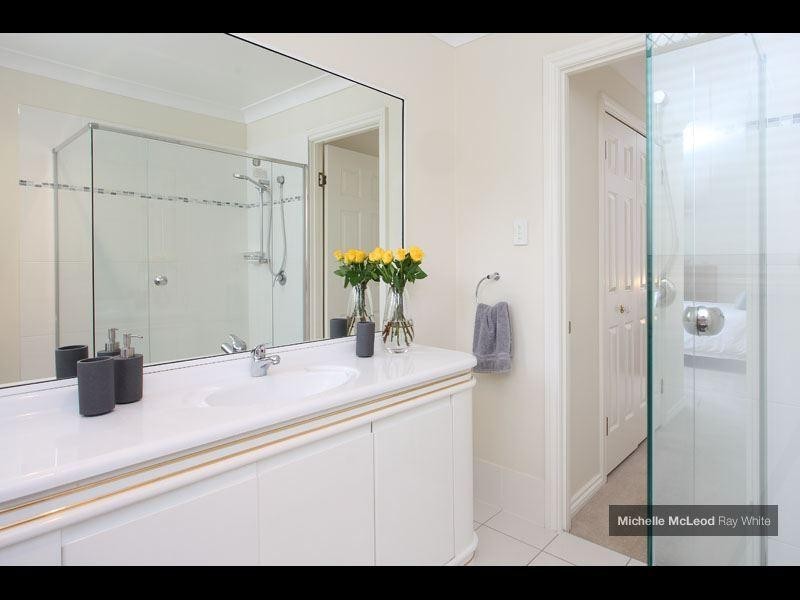 58 Hakea Crescent, Chapel Hill QLD 4069