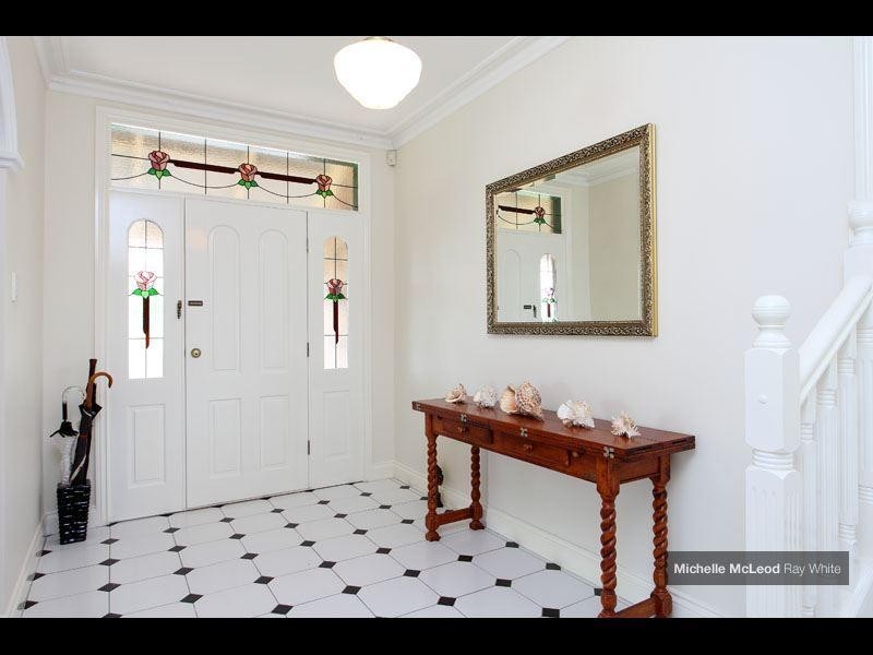 58 Hakea Crescent, Chapel Hill QLD 4069