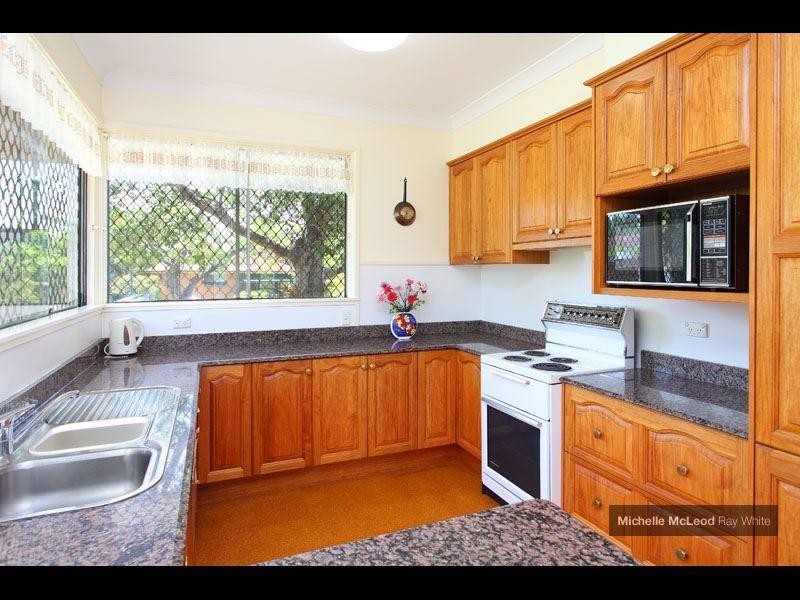 118 Burbong Street, Chapel Hill QLD 4069