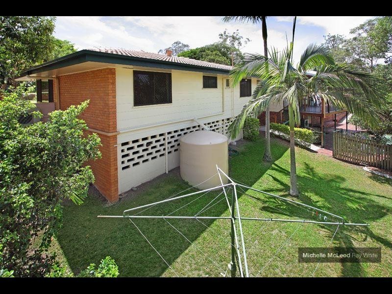 118 Burbong Street, Chapel Hill QLD 4069
