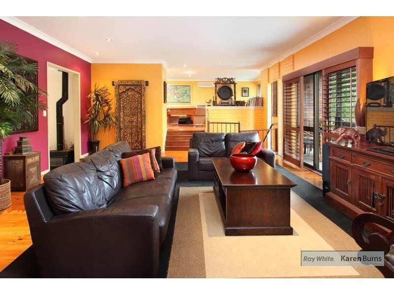 11 Wyndarra Street, Kenmore QLD 4069