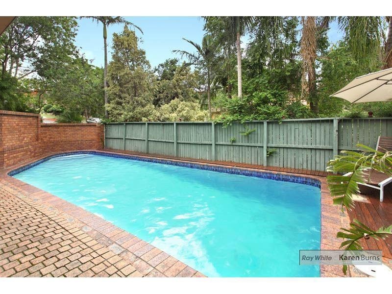 11 Wyndarra Street, Kenmore QLD 4069