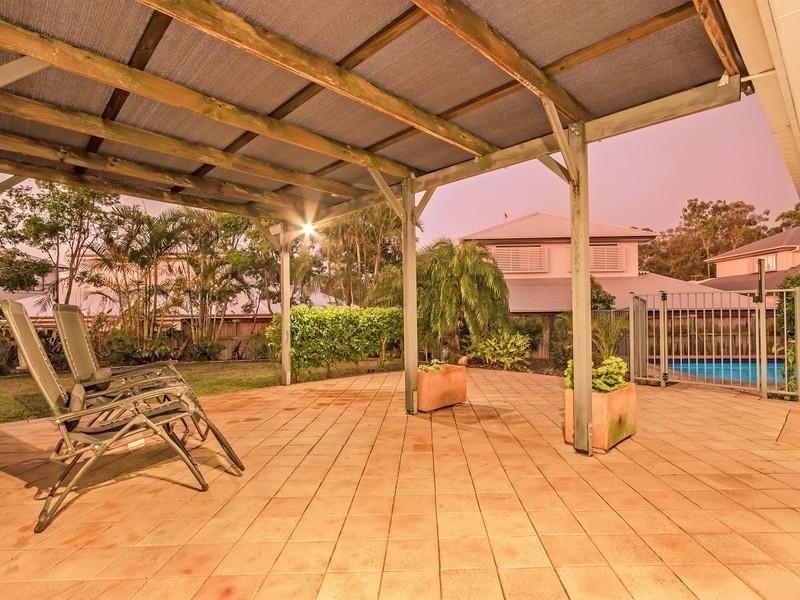 33 Loffs Road, Mount Ommaney QLD 4074