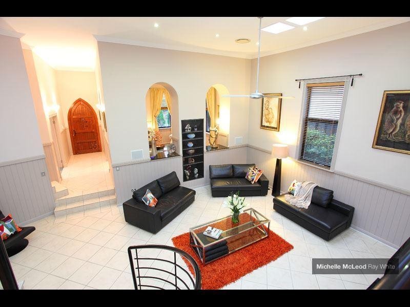 50 Ardes Street, Chapel Hill QLD 4069