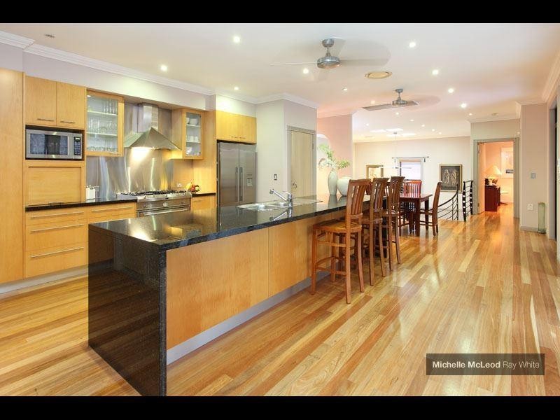 50 Ardes Street, Chapel Hill QLD 4069