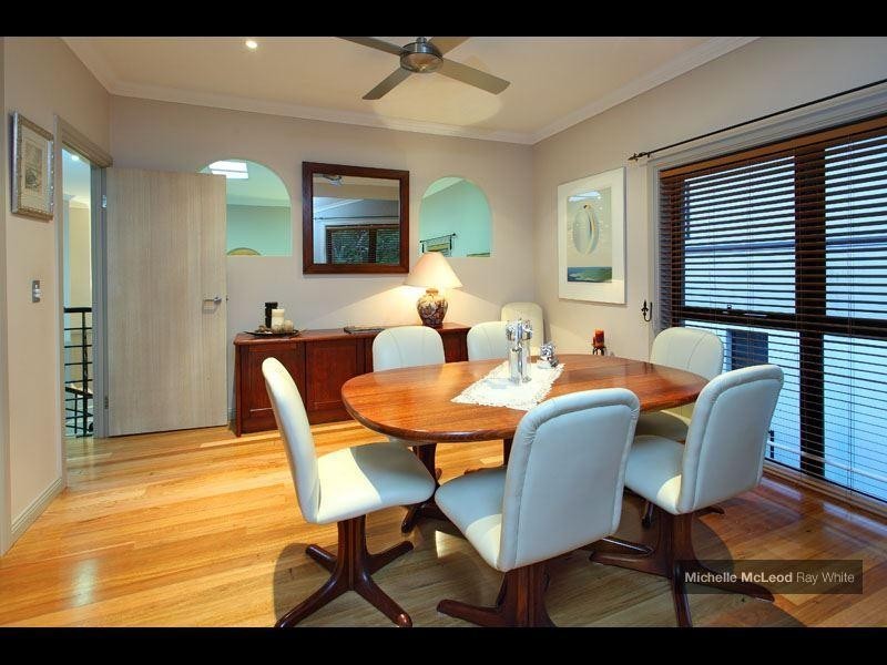 50 Ardes Street, Chapel Hill QLD 4069