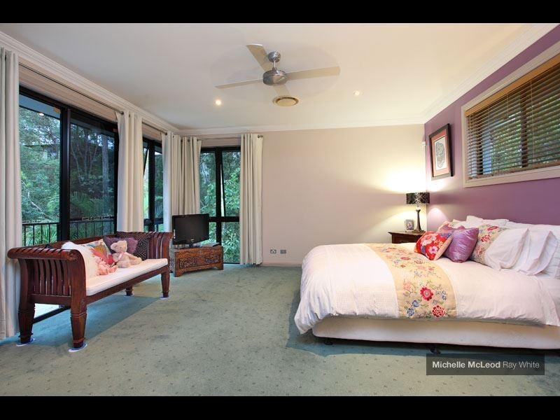 50 Ardes Street, Chapel Hill QLD 4069