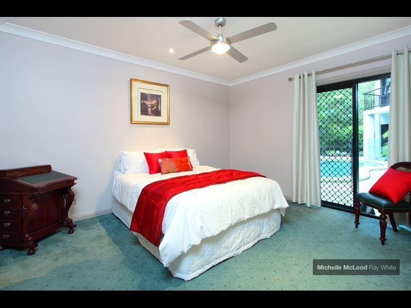 50 Ardes Street, Chapel Hill QLD 4069