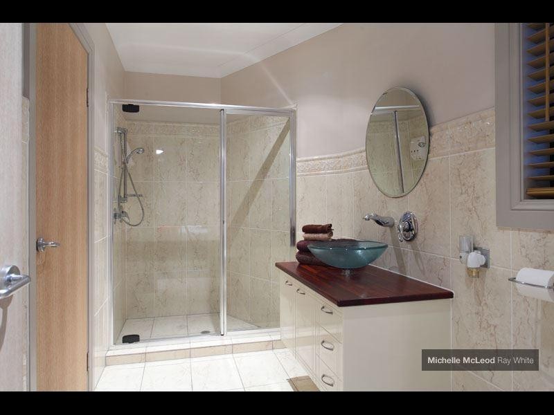 50 Ardes Street, Chapel Hill QLD 4069