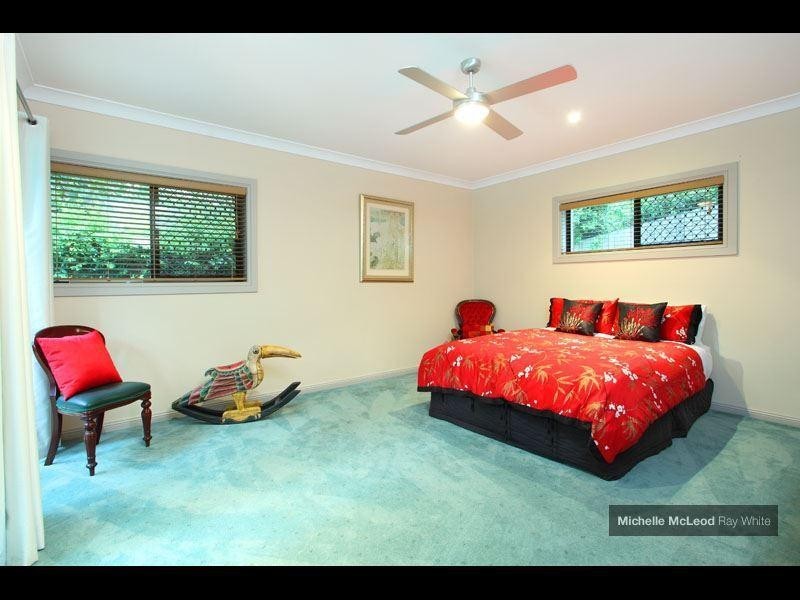 50 Ardes Street, Chapel Hill QLD 4069