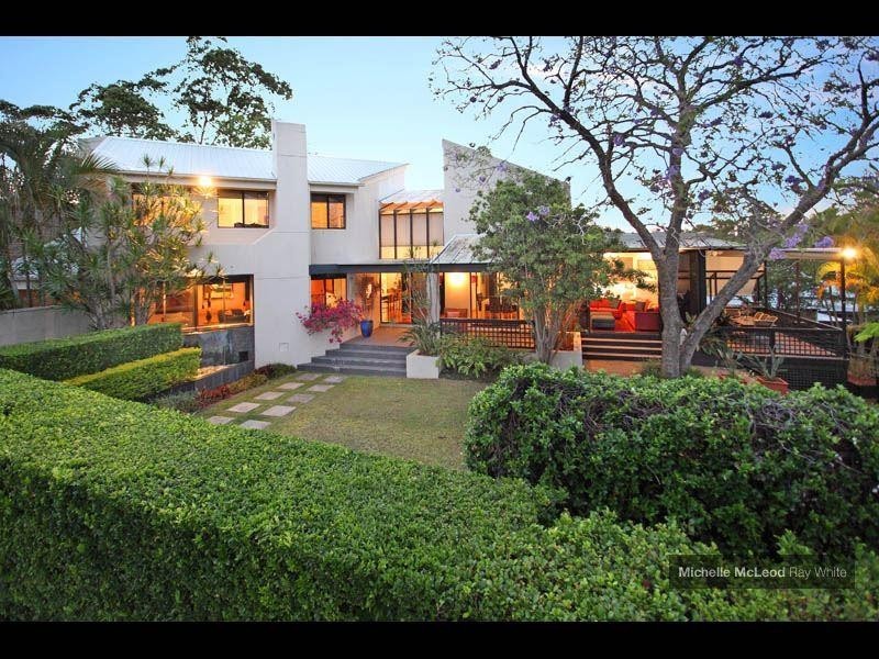 7 Columbia Street, Chapel Hill QLD 4069