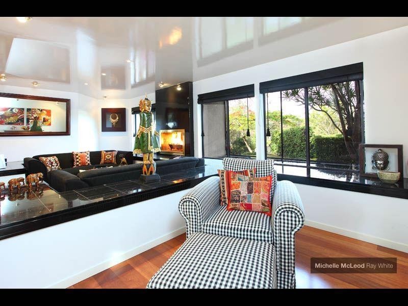 7 Columbia Street, Chapel Hill QLD 4069