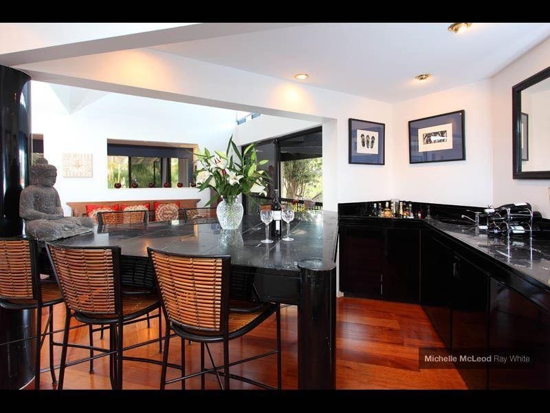 7 Columbia Street, Chapel Hill QLD 4069