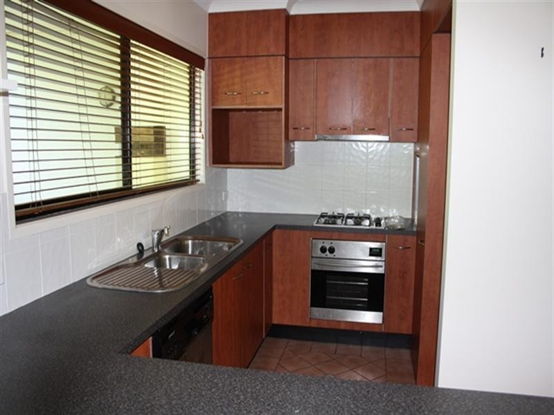 3/177 Macquarie Street, St Lucia QLD 4067