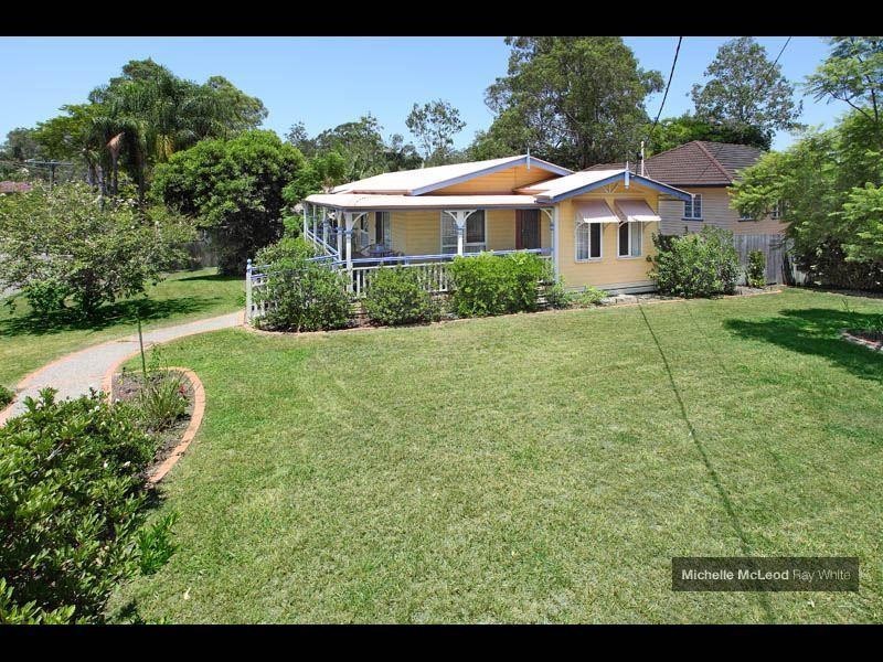 36 Brookfield Road, Kenmore QLD 4069