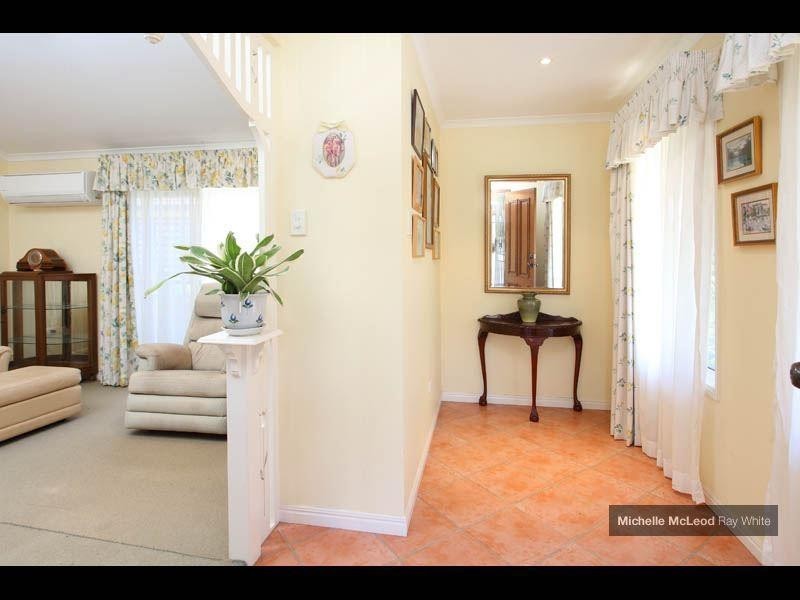 36 Brookfield Road, Kenmore QLD 4069