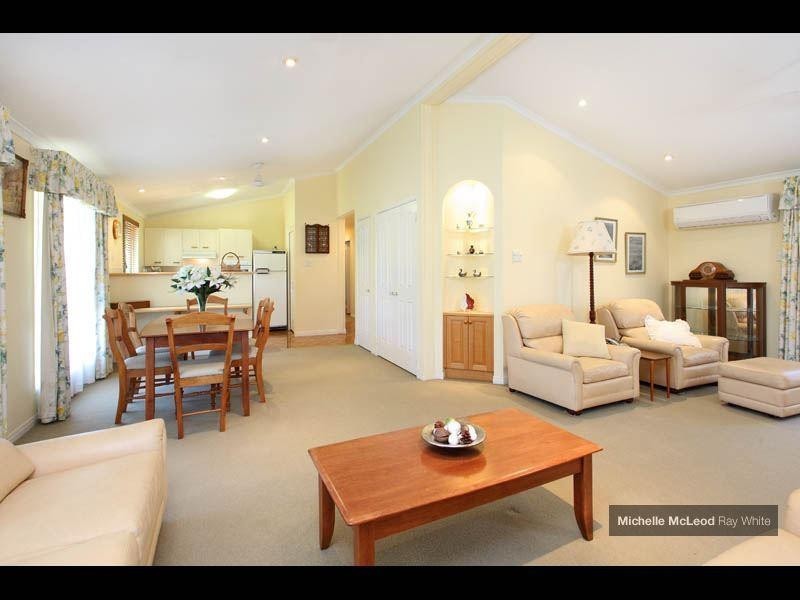 36 Brookfield Road, Kenmore QLD 4069