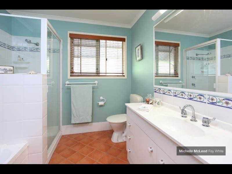 36 Brookfield Road, Kenmore QLD 4069