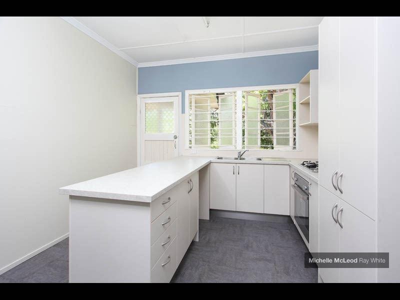 40 Brookfield Road, Kenmore QLD 4069