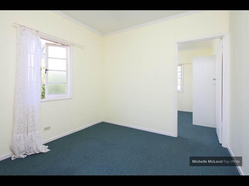 40 Brookfield Road, Kenmore QLD 4069