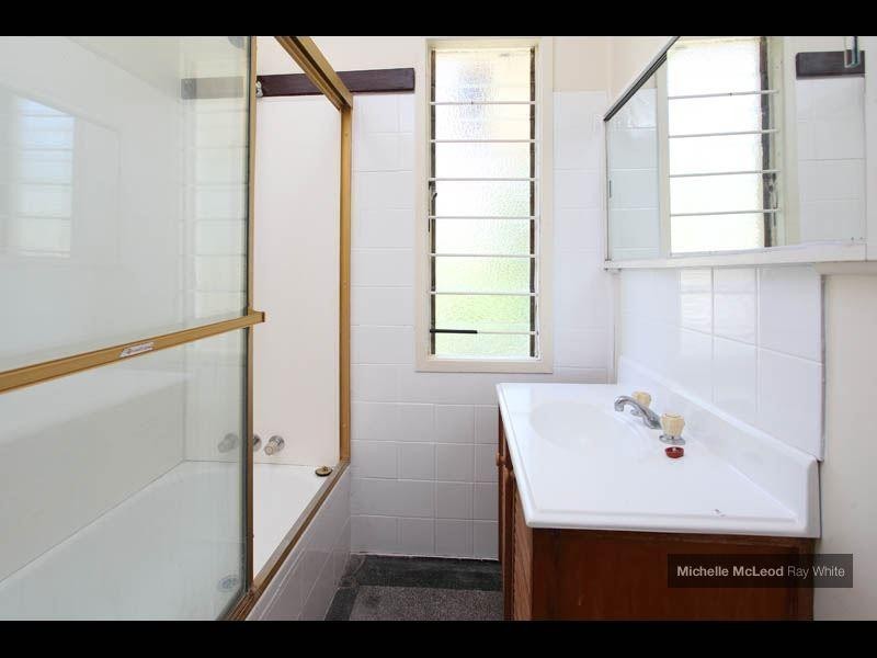 40 Brookfield Road, Kenmore QLD 4069