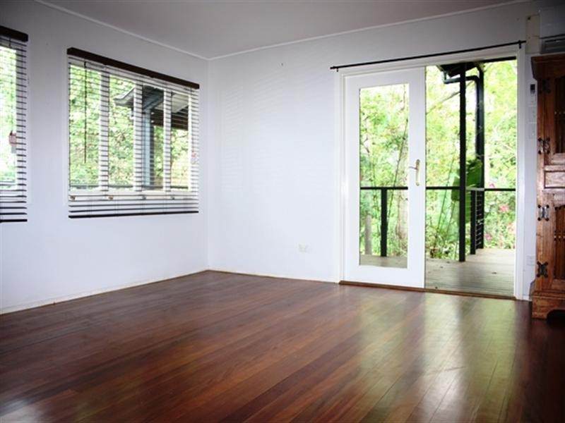 1 Dewrang Street, Chapel Hill QLD 4069