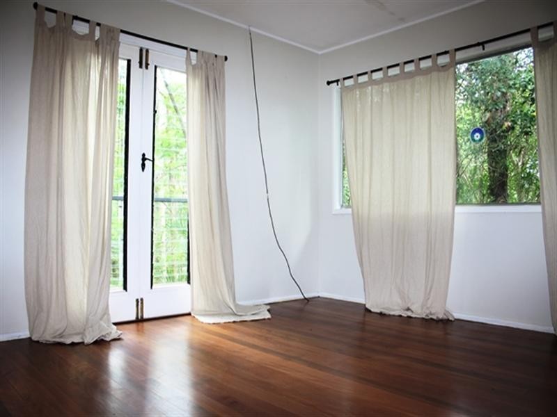 1 Dewrang Street, Chapel Hill QLD 4069