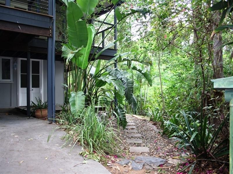 1 Dewrang Street, Chapel Hill QLD 4069