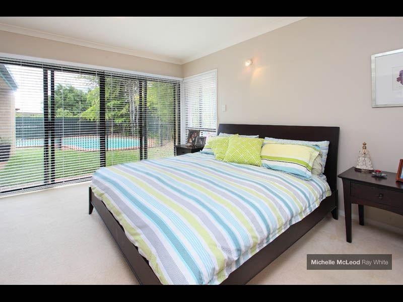 62 Nolan Rise, Brookfield QLD 4069