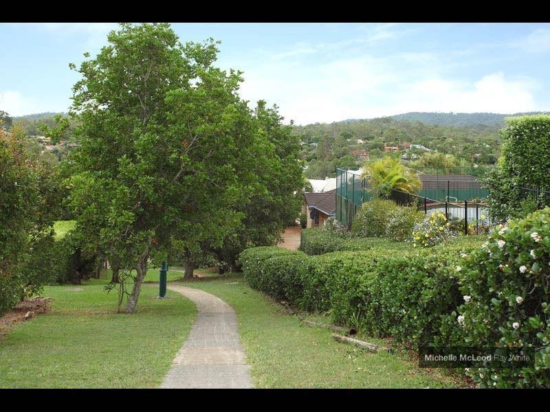 62 Nolan Rise, Brookfield QLD 4069