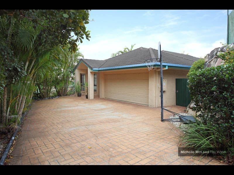 62 Nolan Rise, Brookfield QLD 4069