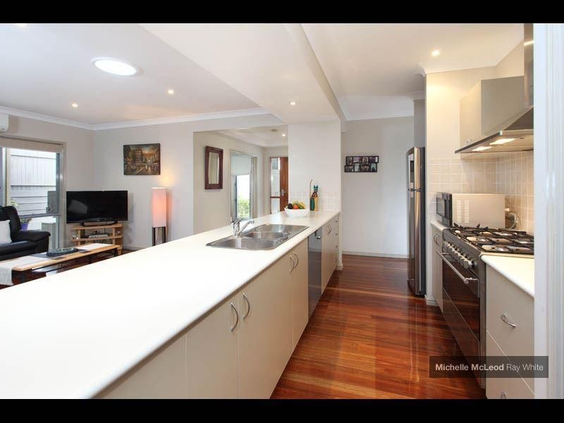 25 Lomandra Place, Chapel Hill QLD 4069