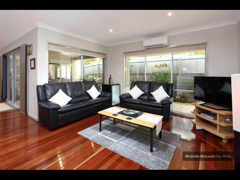 25 Lomandra Place, Chapel Hill QLD 4069