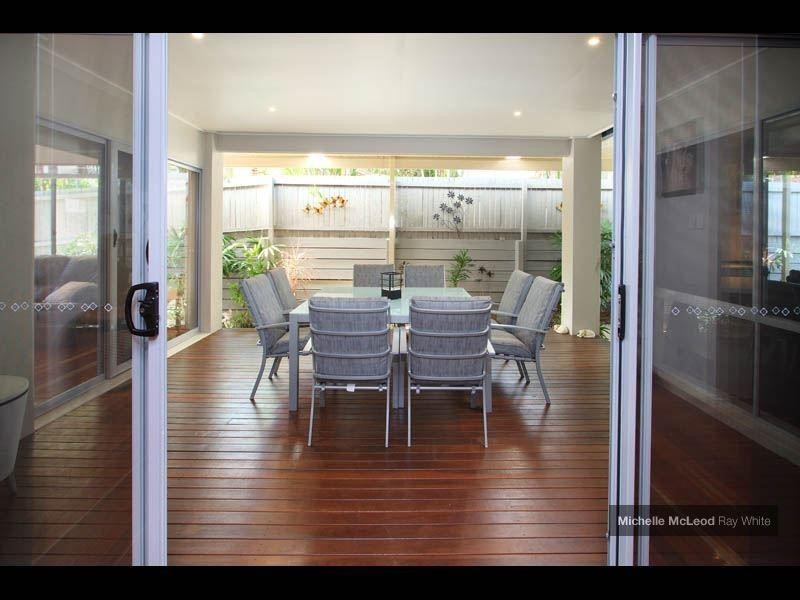 25 Lomandra Place, Chapel Hill QLD 4069