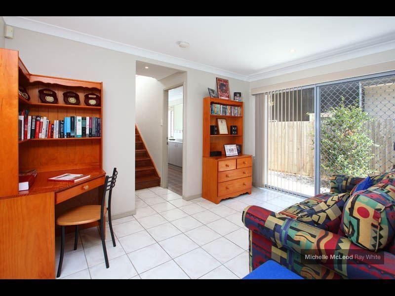 25 Lomandra Place, Chapel Hill QLD 4069