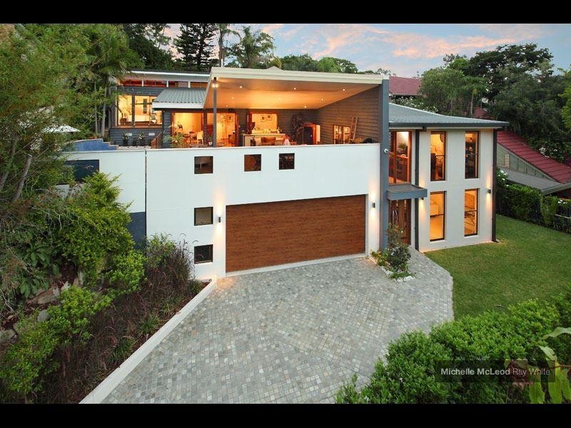 18 Marmindie Street, Chapel Hill QLD 4069