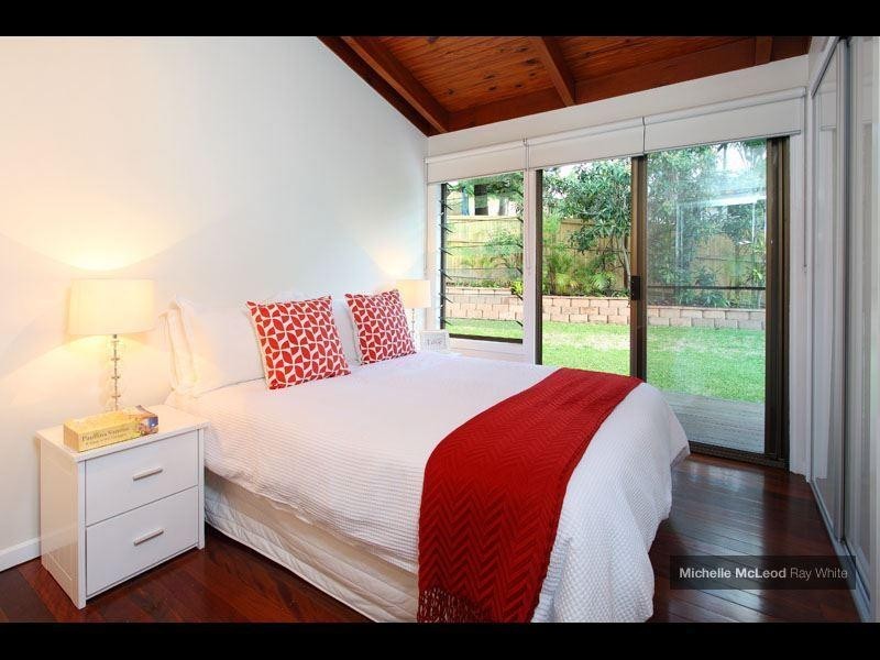 18 Marmindie Street, Chapel Hill QLD 4069