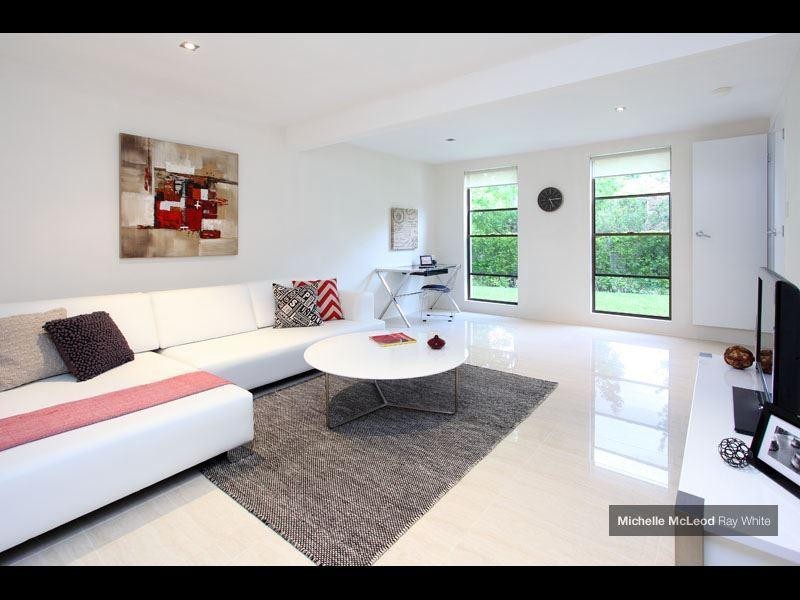 18 Marmindie Street, Chapel Hill QLD 4069