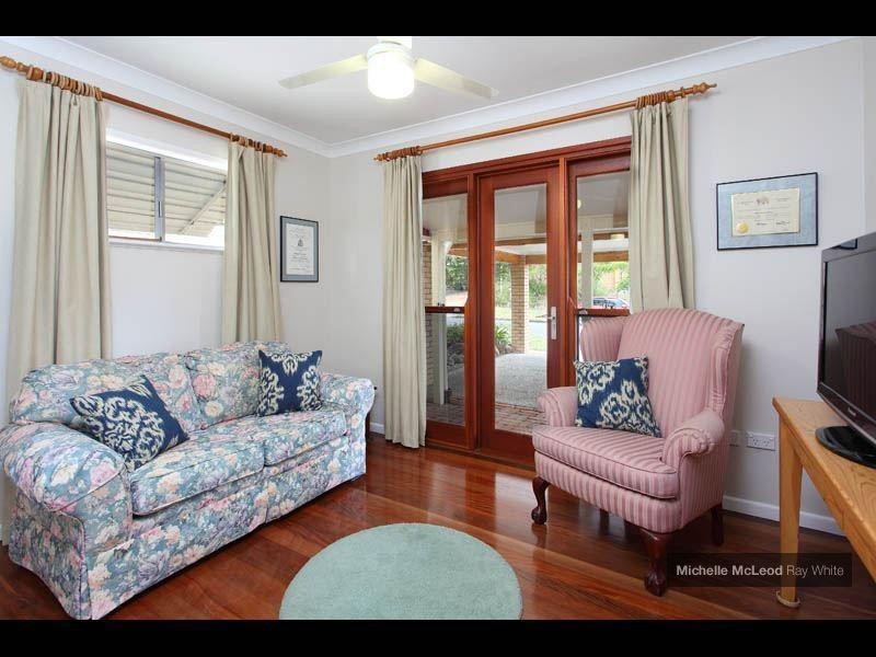 16 Crotty Street, Indooroopilly QLD 4068