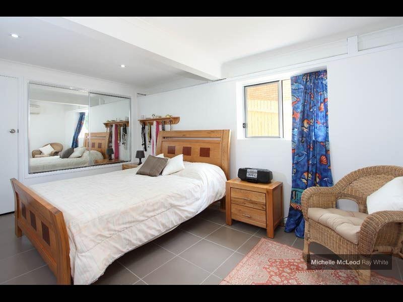 16 Crotty Street, Indooroopilly QLD 4068