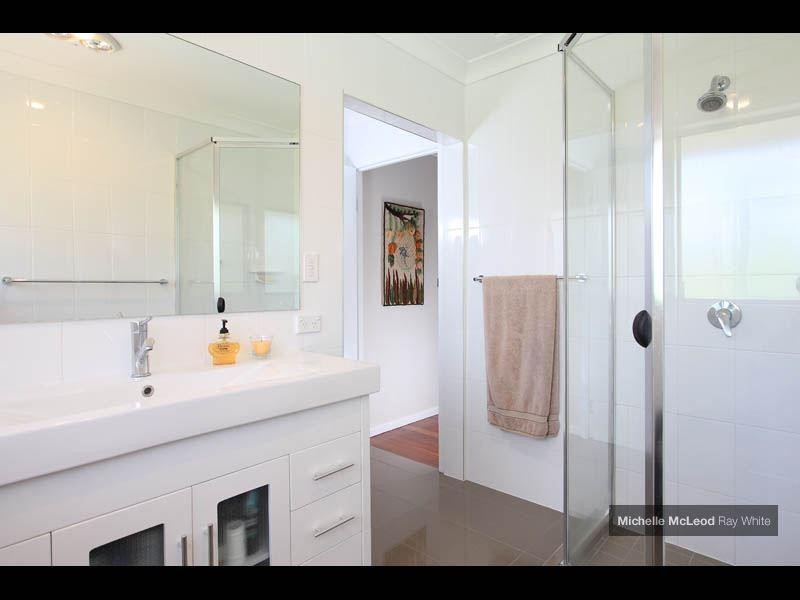 16 Crotty Street, Indooroopilly QLD 4068