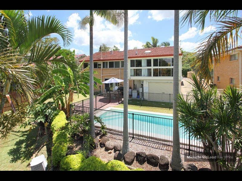 16 Crotty Street, Indooroopilly QLD 4068