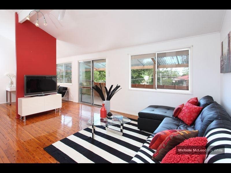 1 Kim Street, Chapel Hill QLD 4069