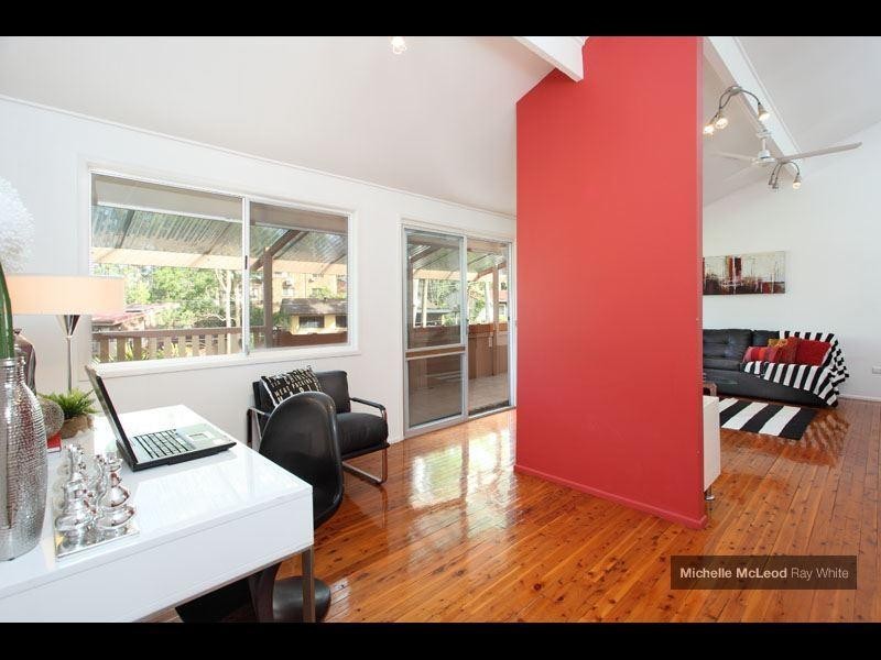 1 Kim Street, Chapel Hill QLD 4069