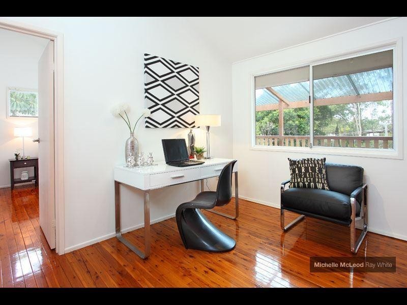 1 Kim Street, Chapel Hill QLD 4069