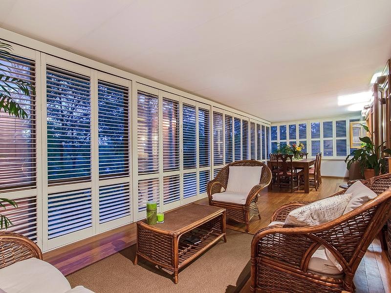 180 Burbong Street, Chapel Hill QLD 4069