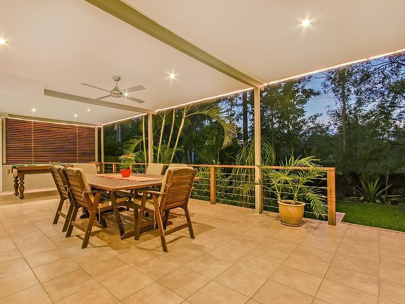 180 Burbong Street, Chapel Hill QLD 4069