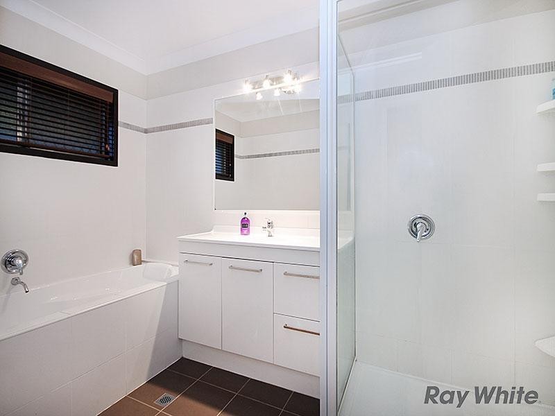 5 Jeetho Street, Jindalee QLD 4074