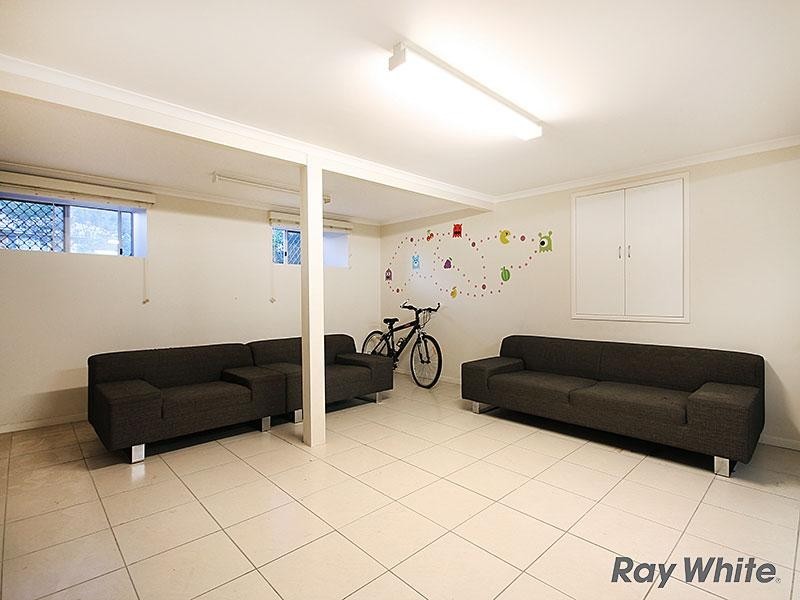 5 Jeetho Street, Jindalee QLD 4074