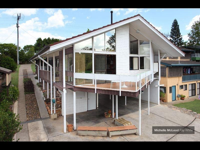 113 Burbong Street, Chapel Hill QLD 4069